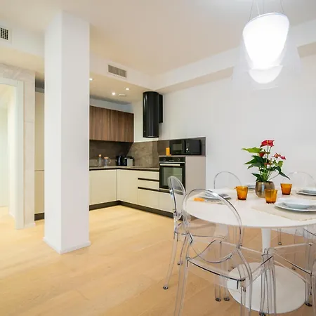 Lovelyhomes G24 公寓 *